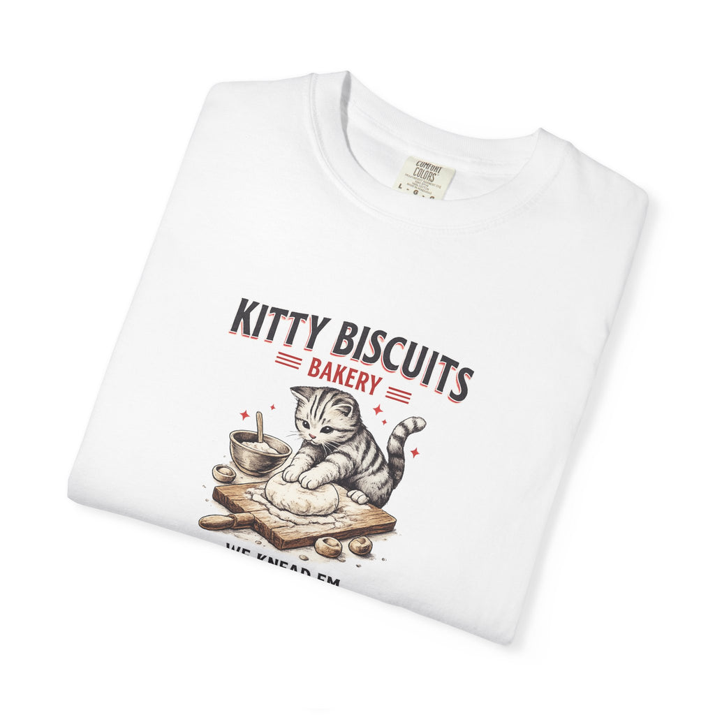 Kitty Biscuits Bakery T‑Shirt — Vintage Cat Baking Graphic Tee