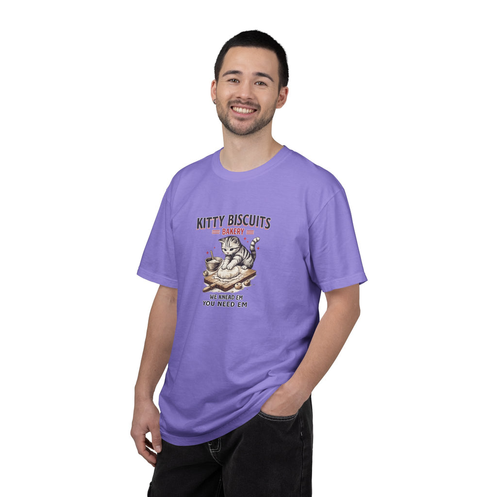 Kitty Biscuits Bakery T‑Shirt — Vintage Cat Baking Graphic Tee